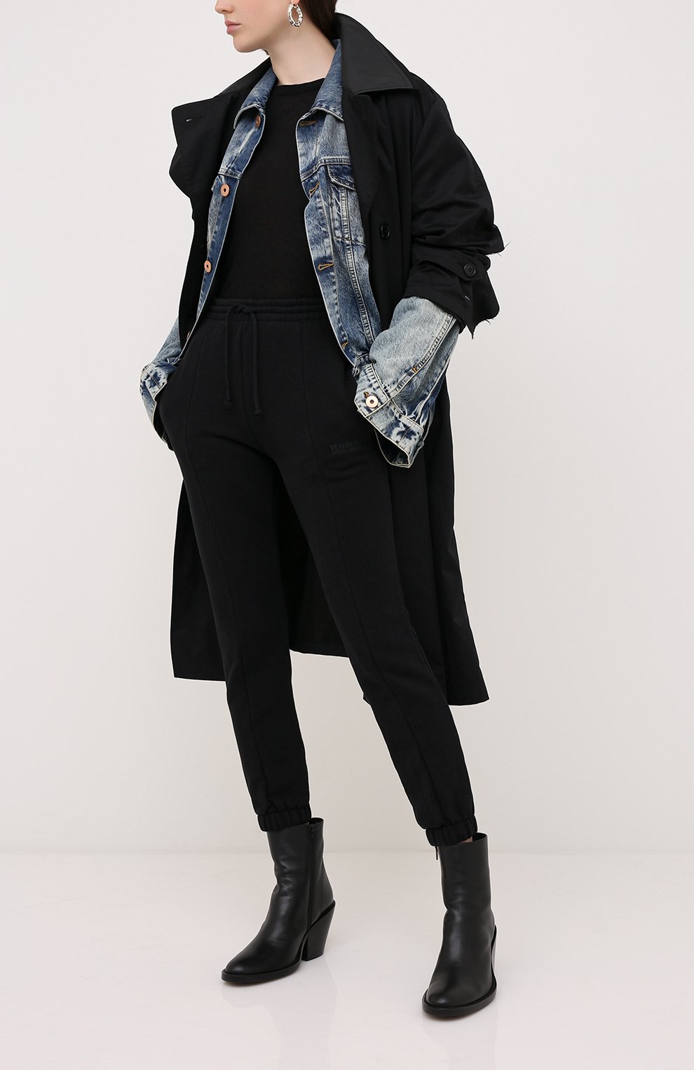 Хлопковые джоггеры VETEMENTS, арт. WAH21TR645 1601/BLACK, фото 2