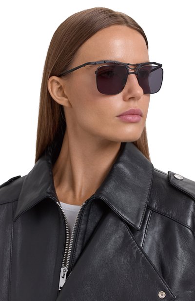 Солнцезащитные очки INNERRAUM черного цвета по цене 77200 руб., арт. 0J8 BM GREY, фото 3 Солнцезащитные очки INNERRAUM, арт. 0J8 BM GREY, фото 3