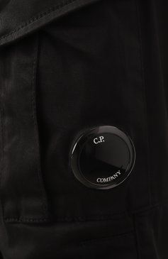 Мужские хлопковые брюки-карго C.P. COMPANY черного цвета, арт. 18CMPA056A005694G | Фото 6 (Материал внешний: Хлопок; Длина (брюки, джинсы): Стандартные; Драгоценные камни: Проставлено; Материал сплава: Проставлено; Случай: Повседневный; Силуэт М (брюки): Карго; Стили: Кэжуэл)