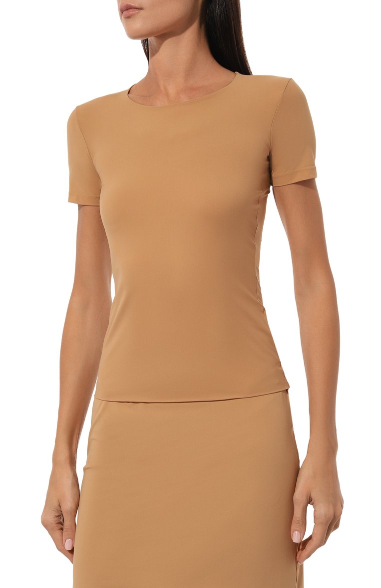 Женская футболка JIL SANDER бежевого цвета, арт. J01GC0003/J70026 | Фото 3 (Рукава: Короткие; Материал внешний: Синтетическ�ий материал; Длина (для топов): Стандартные; Стили: Минимализм; Принт: Без принта; Кросс-КТ: костюм; Автоматизация ТО: Проставлено; Автоматизация состава: Проставлено)