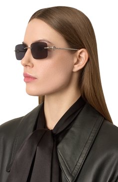 Женские солнцезащитные очки GUCCI черного цвета, арт. GG1703S 003 | Фото 2 (Региональные ограничения белый список (Axapta Mercury): Не проставлено; Нос: Не проставлено; Материал: Металл; Тип очков: С/з; Очки форма: Прямоугольные, Безоправные; Оптика Гендер: оптика-женское)