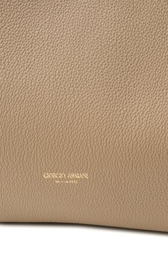 Женская сумка-тоут GIORGIO ARMANI бежевого цвета, арт. GW000821/AF14187 | Фото 3 (Размер: medium; Материал: Натуральная кожа; Автоматизация ТО: Проставлено; Автоматизация состава: Проставлено)