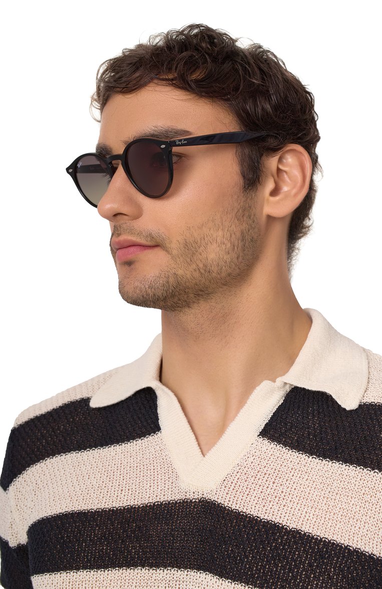 Женские солнцезащитные очки RAY-BAN �черного цвета, арт. 2180-601/11 | Фото 2 (Региональные ограничения белый список (Axapta Mercury): Не проставлено; Нос: Не проставлено; Материал: Пластик; Тип очков: С/з; Кросс-КТ: С/з-унисекс; Очки форма: Круглые; Оптика Гендер: оптика-унисекс)