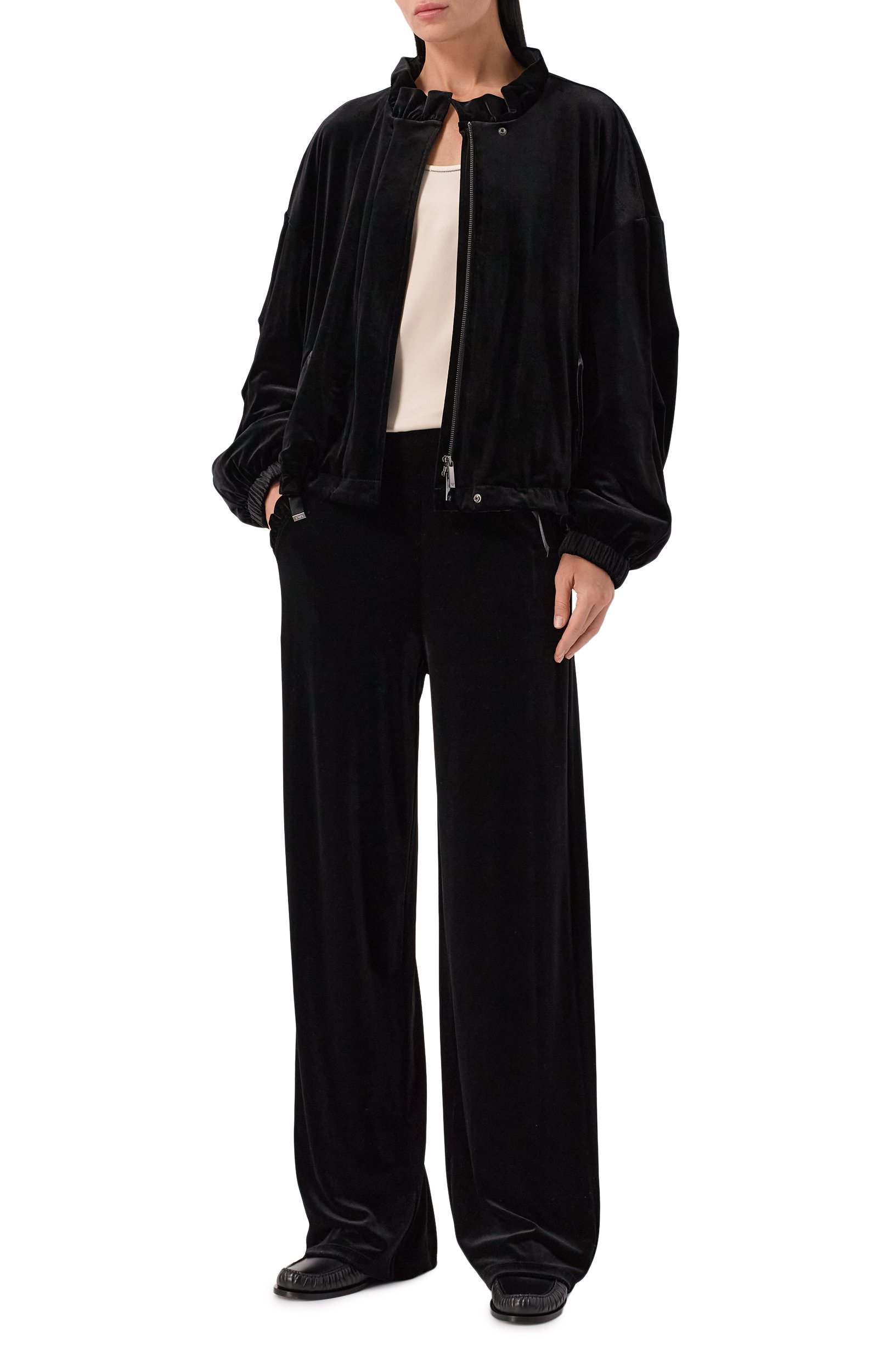 Бархатные брюки EMPORIO ARMANI черного цвета по цене 36000 руб., арт. EW004149/AF13341, фото 2 Бархатные брюки EMPORIO ARMANI, арт. EW004149/AF13341, фото 2