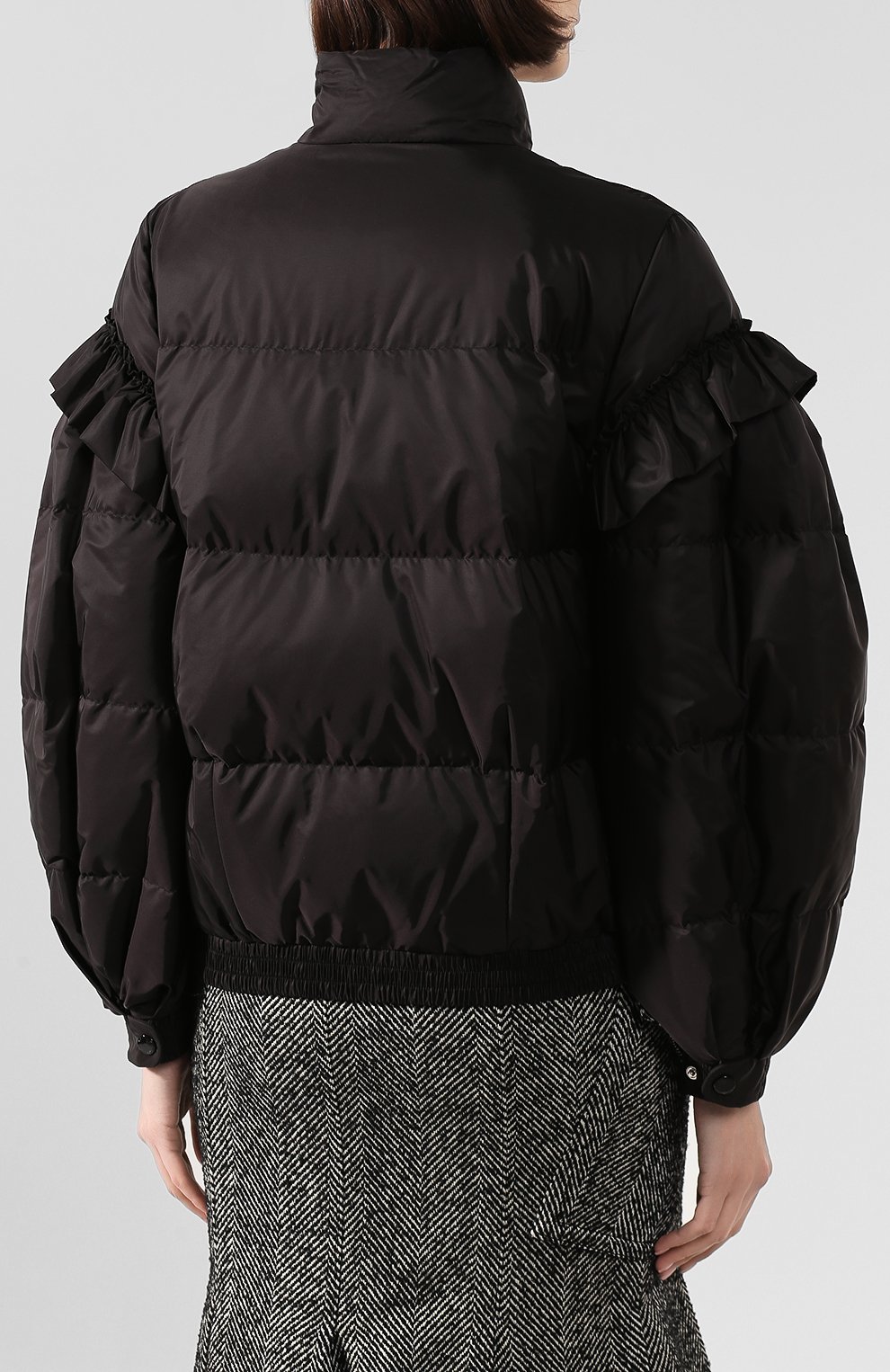 Пуховик MONCLER GENIUS черного цвета по цене 86800 руб., арт. E2-09W-45313-00-54155, фото 4 Пуховик MONCLER GENIUS, арт. E2-09W-45313-00-54155, фото 4