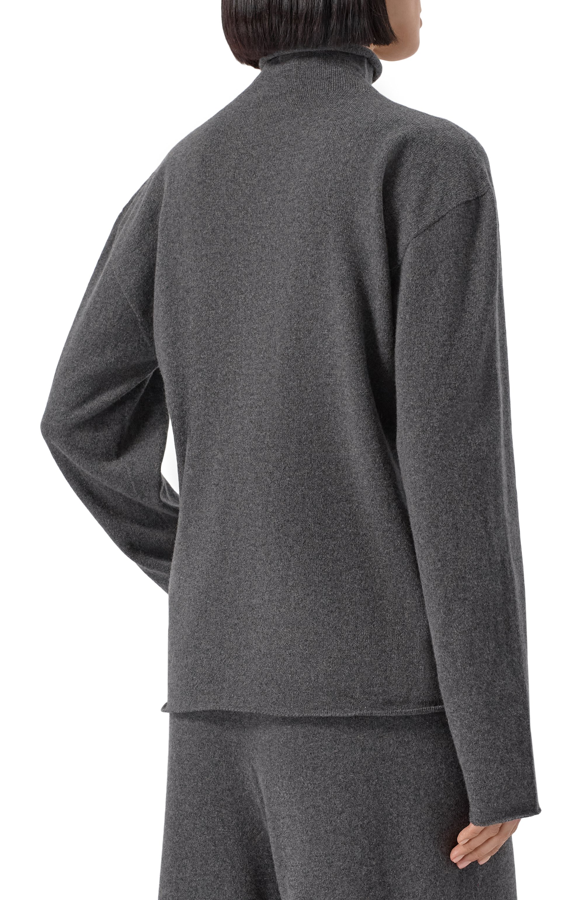 Кашемировый свитер JIL SANDER серого цвета по цене 127000 руб., арт. J40GP0002/J13204, фото 4 Кашемировый свитер JIL SANDER, арт. J40GP0002/J13204, фото 4