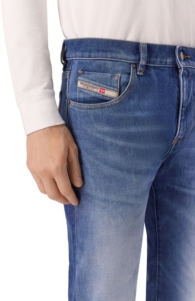 Джинсы 2019 d-strukt DIESEL синего цвета по цене 21150 руб., арт. A03558/09L19, фото 5 Джинсы 2019 d-strukt DIESEL, арт. A03558/09L19, фото 5