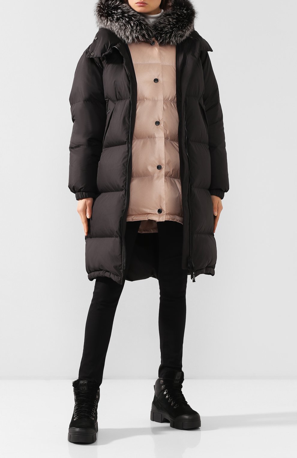 Пуховик YS ARMY PARIS черного цвета по цене 199500 руб., арт. 20WFM02010F67W, фото 2 Пуховик YS ARMY PARIS, арт. 20WFM02010F67W, фото 2