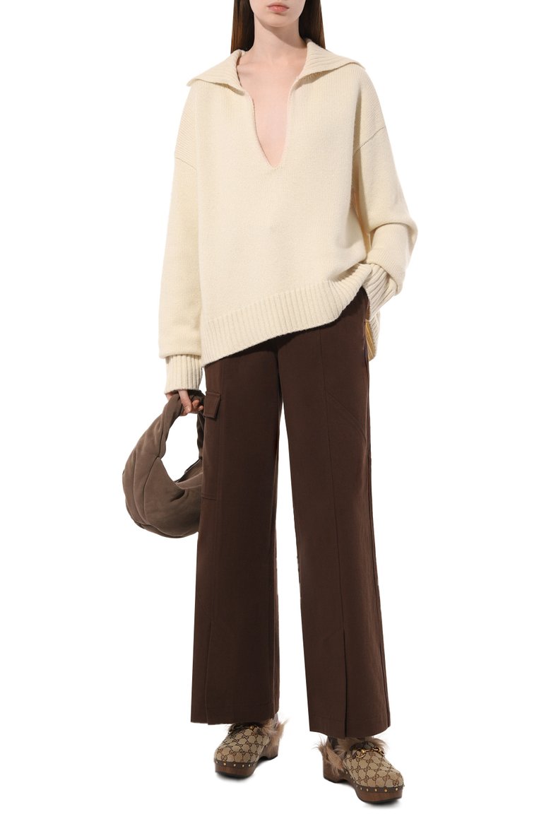 Женские сабо GUCCI бежевого цвета, арт. 680951 HVKM0 | Фото 2 (Подошва: Платформа; Каблук высота: Низкий; Материал утеплителя: Натуральный мех; Каблук тип: Устойчивый; Материал внешний: Текстиль)