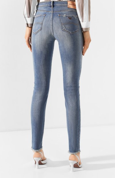 Джинсы EMPORIO ARMANI синего цвета по цене 27750 руб., арт. 3H2J20/2D3RZ, фото 4 Джинсы EMPORIO ARMANI, арт. 3H2J20/2D3RZ, фото 4