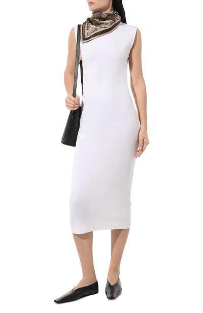 Шелковый платок GIVENCHY коричневого цвета по цене 26300 руб., арт. GW7070/SR219, фото 2 Шелковый платок GIVENCHY, арт. GW7070/SR219, фото 2