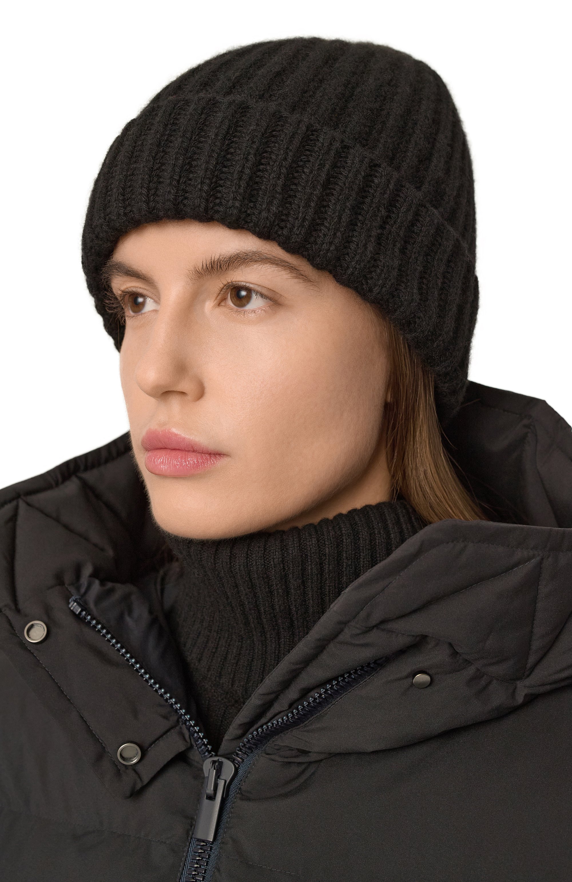 Кашемировая шапка MVST черного цвета по цене 56650 руб., арт. MUW77, фото 2 Кашемировая шапка MVST, арт. MUW77, фото 2