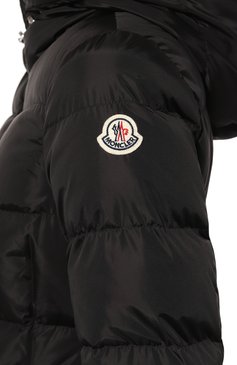 Женский пуховик avocette MONCLER черного цвета, арт. 1C000.21/539ZD | Фото 5 (Рукава: Длинные; Материал утеплителя: Пух и перо; Материал сплава: Проставлено; Драгоценные камни: Проставлено; Длина (верхняя одежда): До колена; Материал внешний: Синтетический материал; Кросс-КТ: Пуховик; Стили: Кэжуэл)