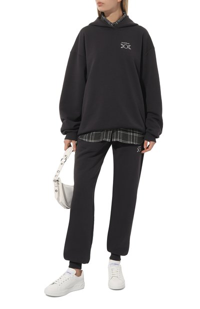 Хлопковые джоггеры EVERREVER серого цвета по цене 7900 руб., арт. RE-TR-GRAF-01, фото 2 Хлопковые джоггеры EVERREVER, арт. RE-TR-GRAF-01, фото 2