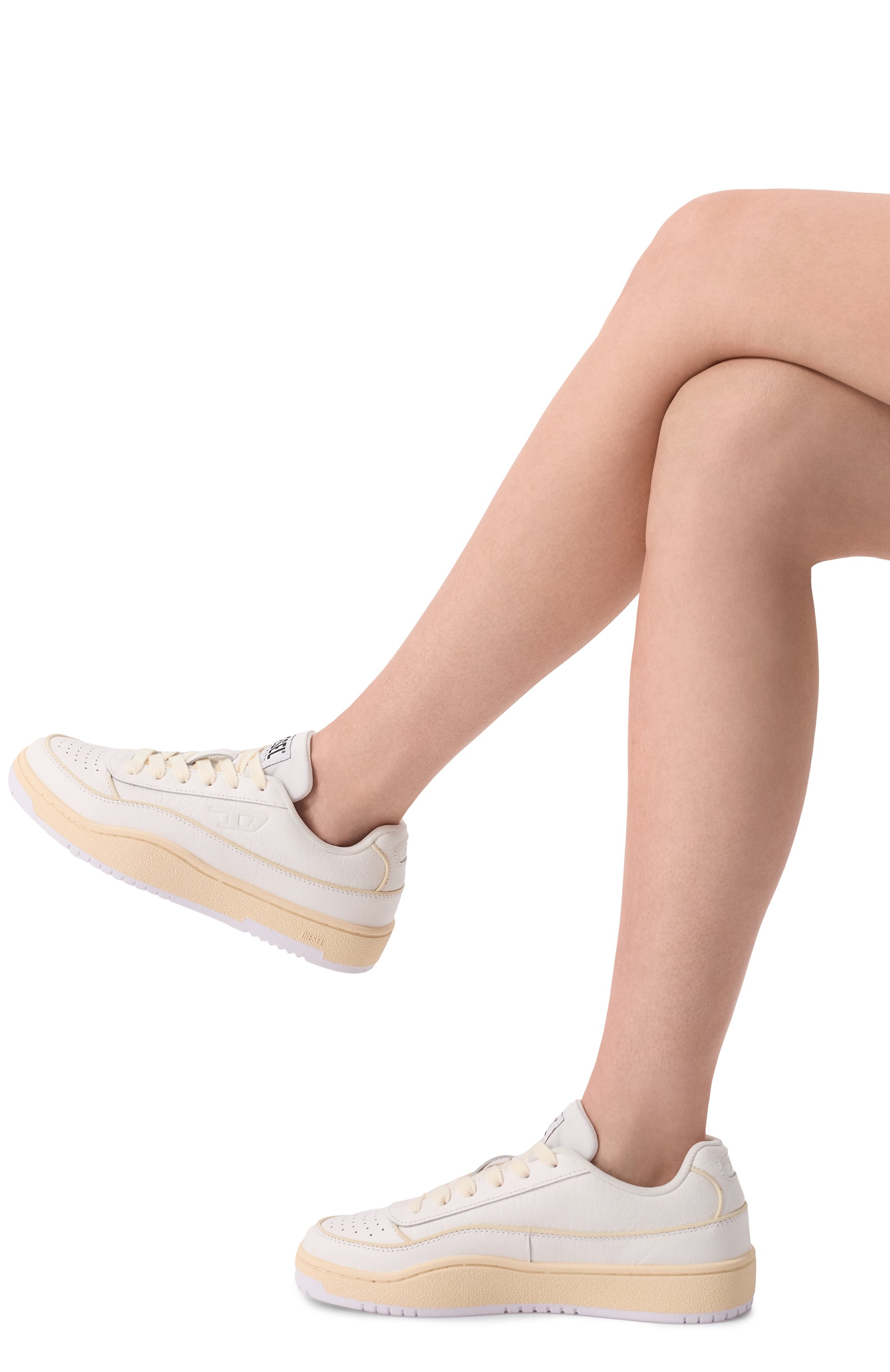 Кожаные кеды s-tracker-d DIESEL белого цвета по цене 25450 руб., арт. Y03513/P8417, фото 2 Кожаные кеды s-tracker-d DIESEL, арт. Y03513/P8417, фото 2