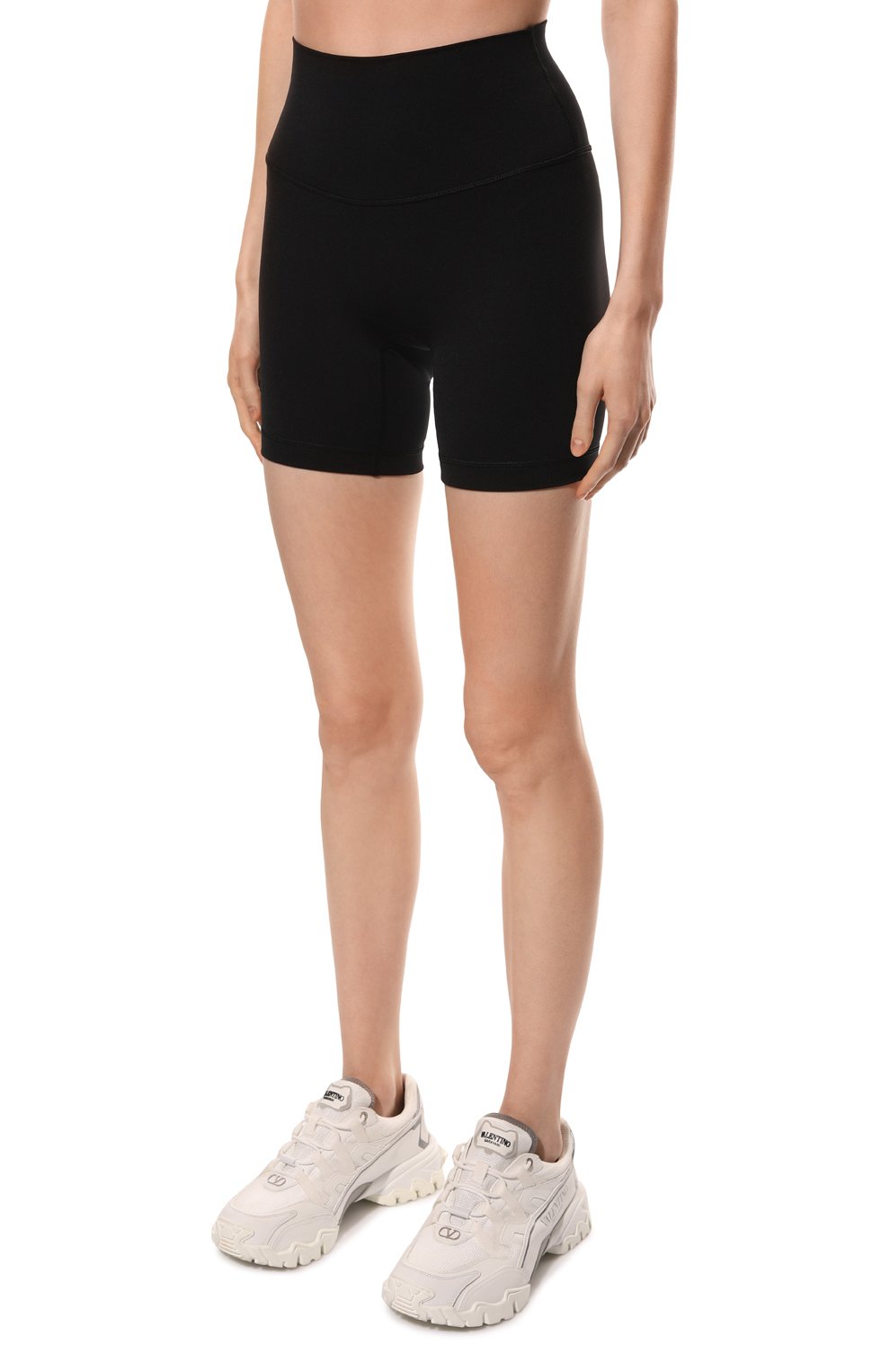 Шорты DAILY REMINDER черного цвета по цене 8030 руб., арт. S005-BL, фото 3 Шорты DAILY REMINDER, арт. S005-BL, фото 3