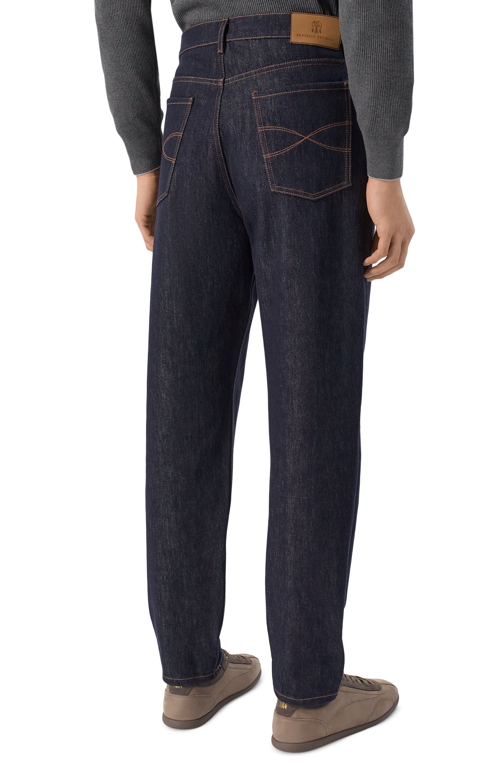 Джинсы iconic fit BRUNELLO CUCINELLI темно-синего цвета по цене 129500 руб., арт. M233P02090, фото 4 Джинсы iconic fit BRUNELLO CUCINELLI, арт. M233P02090, фото 4