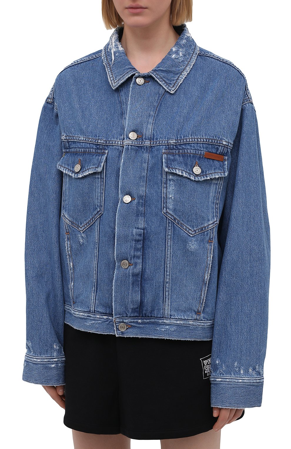 Джинсовая куртка GOLDEN GOOSE DELUXE BRAND голубого цвета по цене 41050 руб., арт. GWP00602.P000328, фото 3 Джинсовая куртка GOLDEN GOOSE DELUXE BRAND, арт. GWP00602.P000328, фото 3