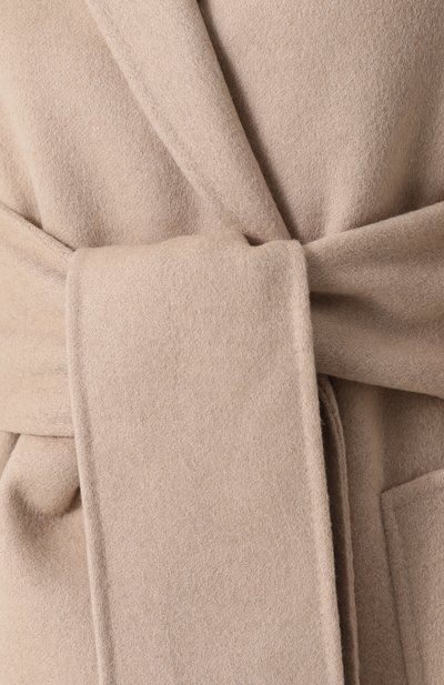 Кашемировое пальто с широким поясом BOTTEGA VENETA бежевого цвета по цене 560500 руб., арт. 429780/VD0D0, фото 5 Кашемировое пальто с широким поясом BOTTEGA VENETA, арт. 429780/VD0D0, фото 5