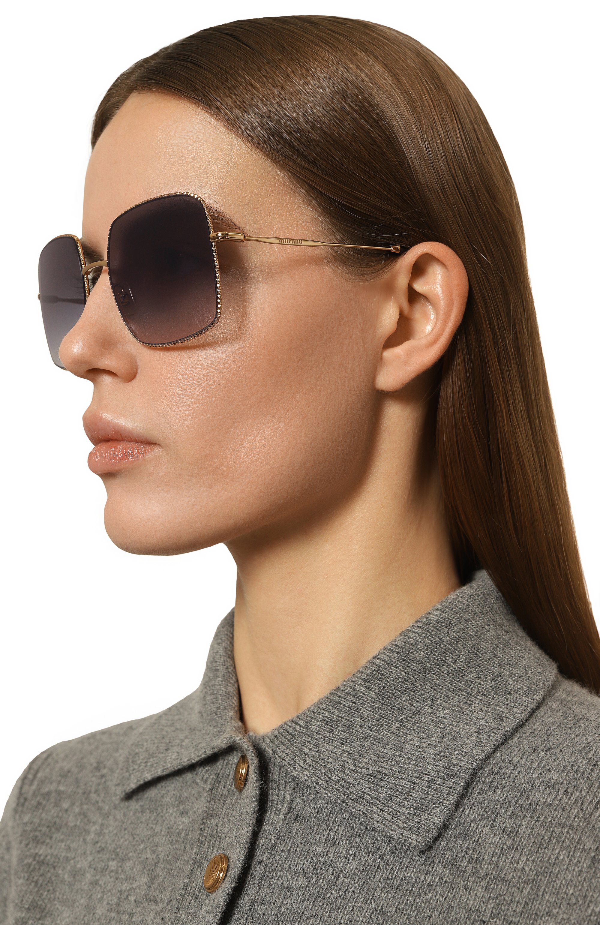 Солнцезащитные очки MIU MIU фиолетового цвета по цене 39000 руб., арт. SMU61V-E7OE-F05D1-056, фото 2 Солнцезащитные очки MIU MIU, арт. SMU61V-E7OE-F05D1-056, фото 2