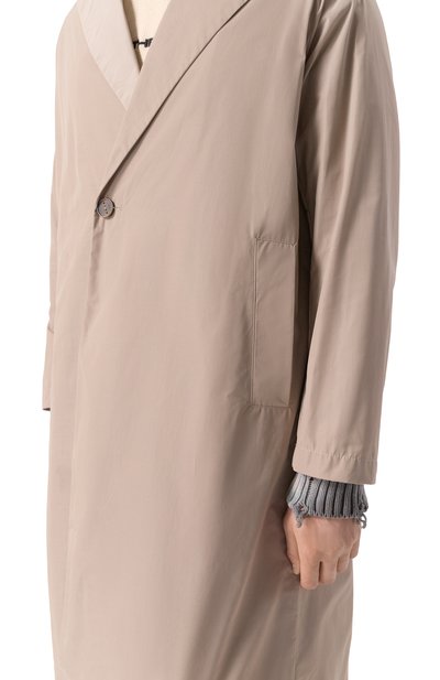 Плащ HEVO бежевого цвета по цене 79150 руб., арт. SURB0 S 130/H725, фото 5 Плащ HEVO, арт. SURB0 S 130/H725, фото 5