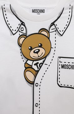 Детская хлопковый лонгслив MOSCHINO белого цвета, арт. H0000J/LAA20/10A-14A | Фото 3 (Рукава: Длинные; Мальчики Кросс-КТ: Лонгслив-одежда; Материал сплава: Проставлено; Материал внешний: Хлопок; Драгоценные камни: Проставлено)