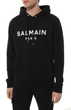 Мужской хлопковое худи BALMAIN черного цвета, арт. AH1JR002BB65 | Фото 3 (Рукава: Длинные; Длина (для топов): Стандартные; Принт: С принтом; Мужское Кросс-КТ: Худи-одежда; Материал сплава: Проставлено; Материал внешний: Хлопок; Драгоценные камни: Проставлено; Стили: Кэжуэл)