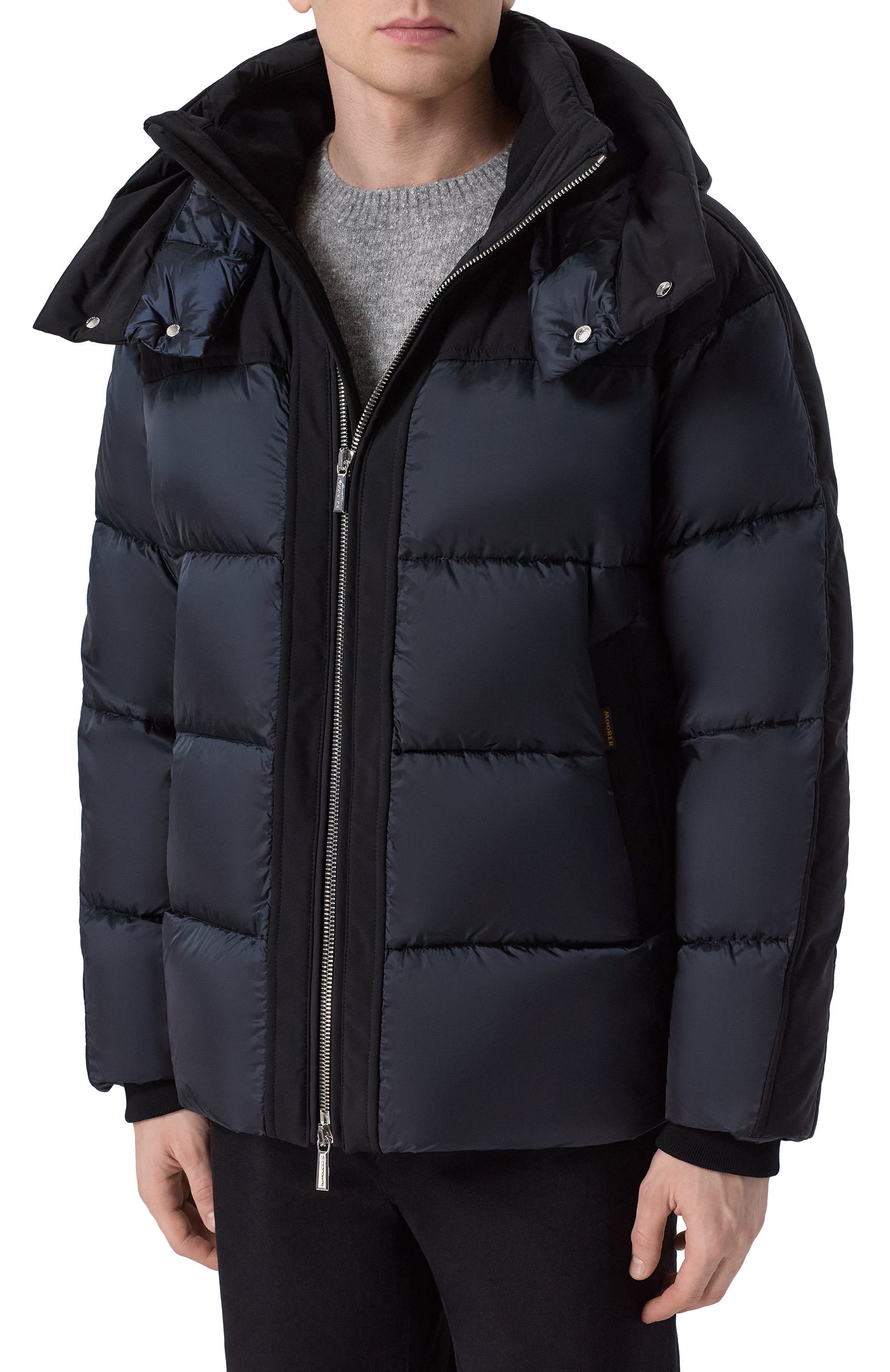 Пуховик agordo-shk MOORER темно-синего цвета по цене 293000 руб., арт. AG0RD0/SHK, фото 3 Пуховик agordo-shk MOORER, арт. AG0RD0/SHK, фото 3