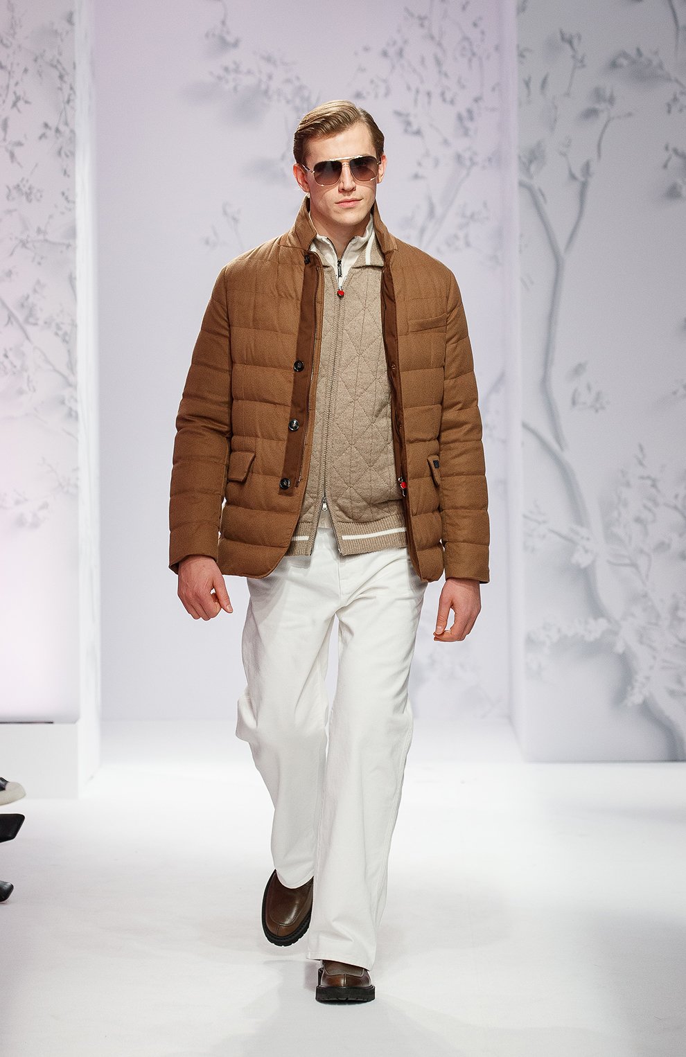 Кашемировая куртка KITON коричневого цвета по цене 679000 руб., арт. UW1910V0455F04, фото 7 Кашемировая куртка KITON, арт. UW1910V0455F04, фото 7