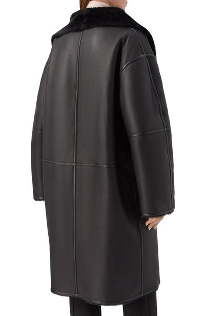 Дубленка из овчины TOTEME черного цвета по цене 556000 руб., арт. 254-WR00301-LE0202, фото 4 Дубленка из овчины TOTEME, арт. 254-WR00301-LE0202, фото 4