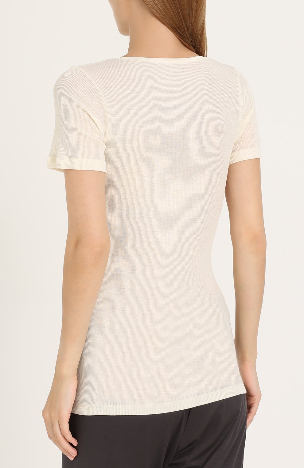 Облегающая футболка с кружевной отделкой MEY белого цвета по цене 6995 руб., арт. 66810, фото 4 Облегающая футболка с кружевной отделкой MEY, арт. 66810, фото 4