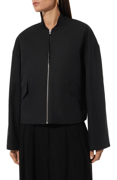 Бомбер CLOSED темно-синего цвета по цене 49950 руб., арт. C97853-60P-22, фото 3 Бомбер CLOSED, арт. C97853-60P-22, фото 3