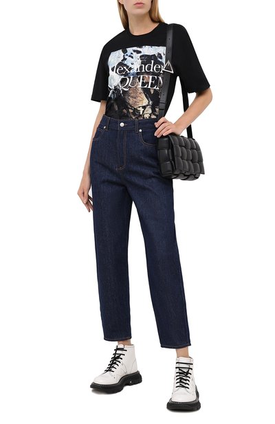 Джинсы ALEXANDER MCQUEEN синего цвета по цене 49950 руб., арт. 632772/QMAA4, фото 2 Джинсы ALEXANDER MCQUEEN, арт. 632772/QMAA4, фото 2