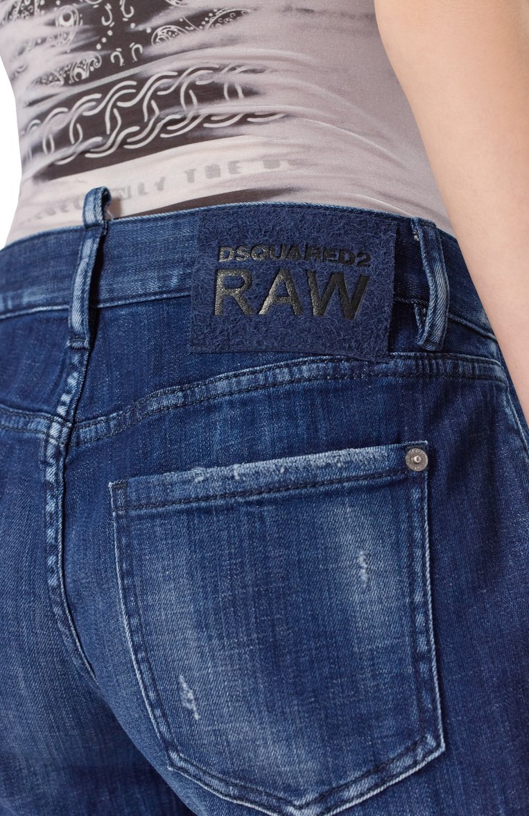 Женские джинсы DSQUARED2 синего цвета, арт. S72LB0844/S30342 | Фото 5 (Длина (брюки, джинсы): Удлиненные; Материал внешний: Хлопок, Де�ним; Детали: Делаве; Силуэт Ж (брюки и джинсы): Расклешенные; Кросс-КТ: Деним; Стили: Гранж)