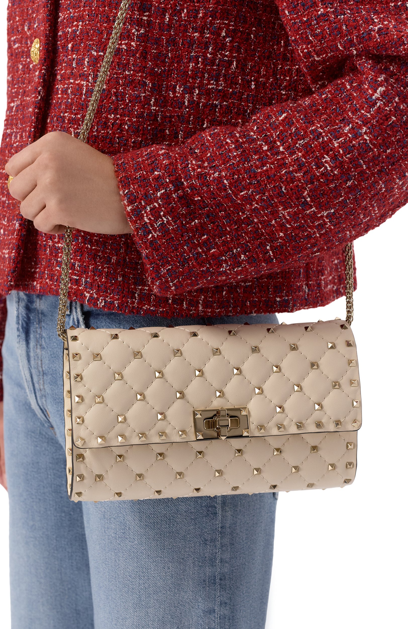 Сумка rockstud spike VALENTINO кремового цвета по цене 243000 руб., арт. 9W2B0137/NAP, фото 2 Сумка rockstud spike VALENTINO, арт. 9W2B0137/NAP, фото 2