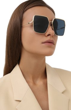 Женские солнцезащитные очки DIOR EYEWEAR синего цвета, арт. EVERDI0R S1U B0B0 | Фото 2 (Региональные ограничения белый список (Axapta Mercury): Не проставлено, RU; Нос: Не проставлено; Тип очков: С/з; Очки форма: Квадратные, Прямоугольные; Оптика Гендер: оптика-женское)