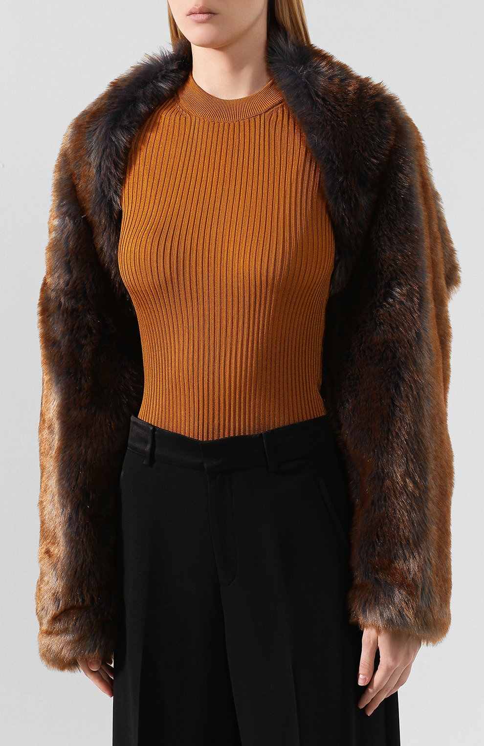 Накидка из экомеха DRIES VAN NOTEN коричневого цвета по цене 42750 руб., арт. 192-10611-8130, фото 3 Накидка из экомеха DRIES VAN NOTEN, арт. 192-10611-8130, фото 3