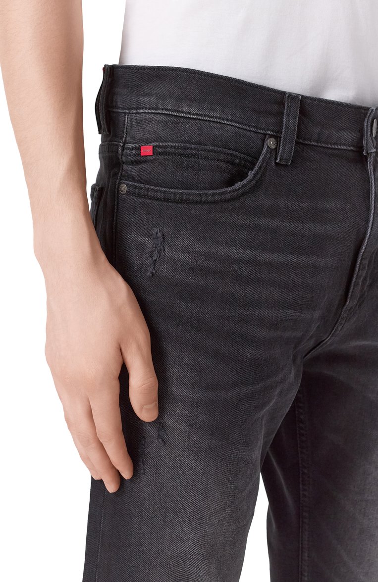 Мужские джинсы slim fit HUGO черного цвета, арт. 50530597 | Фото 5 (Длина (брюки, джинсы): Стандартные; Материал внешний: Деним, Хлопок; Силуэт М (брюки): Прямые; Кросс-КТ: Деним; Детали: Делаве; Стили: Повседневный; Автоматизация состава: Проставлено; Автоматизация ТО: Проставлено)