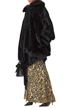 Женская шуба BALENCIAGA черного цвета, арт. 808948/TFQ04 | Фото 2 (Рукава: Длинные; Материал подклада: Хлопок; Длина (верхняя одежда): До середины бедра; Материал сплава: Проставлено; Драгоценные камни: Проставлено; Кросс-КТ: Куртка; Стили: Гранж; Материал внешний: Синтетический материал)