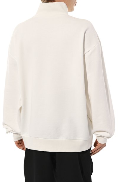 Хлопковый свитшот WHO_AM белого цвета по цене 16900 руб., арт. MSH2-P231-WHT, фото 4 Хлопковый свитшот WHO_AM, арт. MSH2-P231-WHT, фото 4