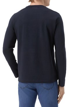 Мужская хлопковый лонгслив CORNELIANI темно-синего цвета, арт. 25G591-2525028 | Фото 4 (Длина (для топов): Стандартные; Материал внешний: Хлопок; Рукава: Длинные; Стили: Кэжуэл; Принт: Без принта; Мужское Кросс-КТ: Футболка-одежда)