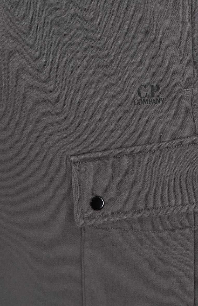 Детские хлопковые брюки-карго C.P. COMPANY серого цвета, арт. CUP00P/LCA69/10-14 | Фото 3 (Материал внешний: Хлопок; Нос: Не проставлено; Случай: Повседневный; Ростовка одежда: 10 - 11 лет | 140 - 146см, 13 - 15 лет | 158 см, 16 лет | 164 см)
