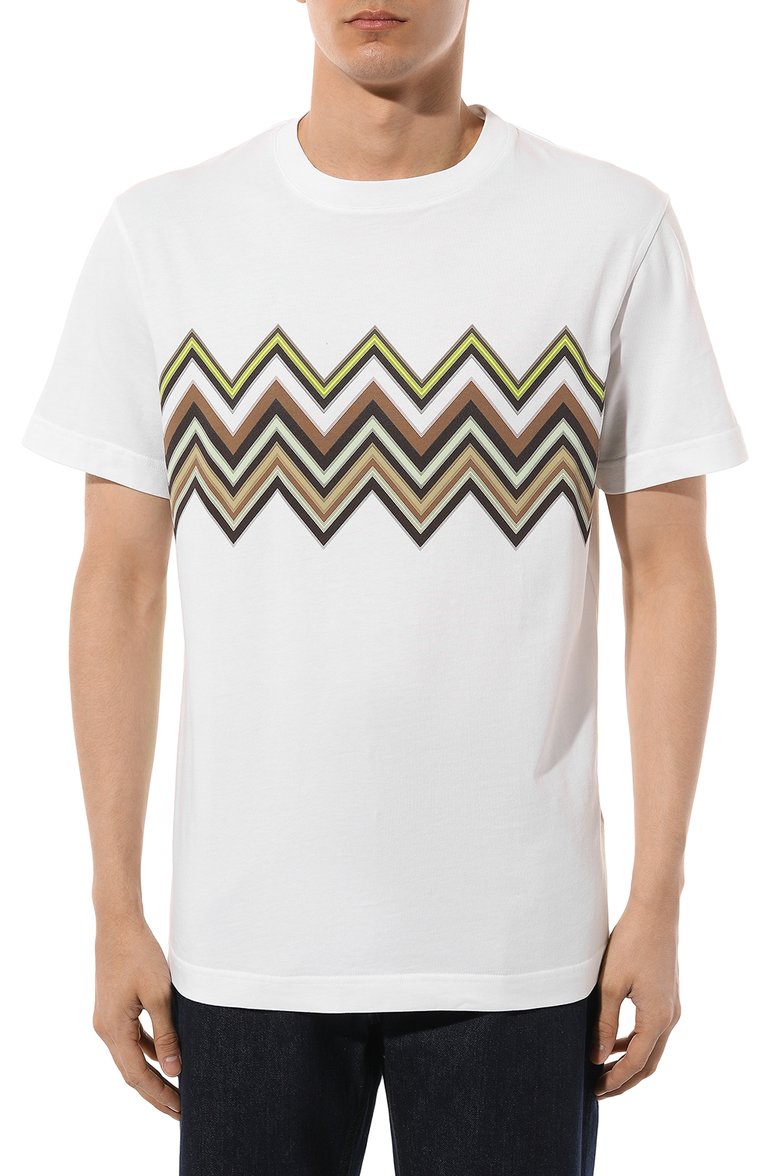 Мужская хлопковая футболка MISSONI белого цвета, арт. US24SL0C/BJ00J3 | Фото 3 (Материал внешний: Хлопок; Рукава: Короткие; Длина (для топов): Стандартные; Стили: Кэжуэл; Принт: С принтом; Кросс-КТ: Пляж, Джерси; Мужское Кросс-КТ: Футболка-одежда; Детали: Без декора; Автоматизация состава: Проставлено; Автоматизация ТО: Проставлено)