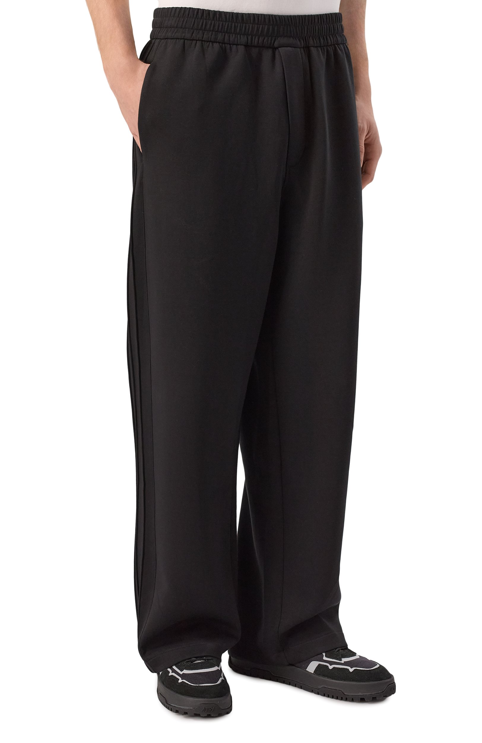 Хлопковые брюки EMPORIO ARMANI черного цвета по цене 31600 руб., арт. EM006854/AF10013, фото 3 Хлопковые брюки EMPORIO ARMANI, арт. EM006854/AF10013, фото 3