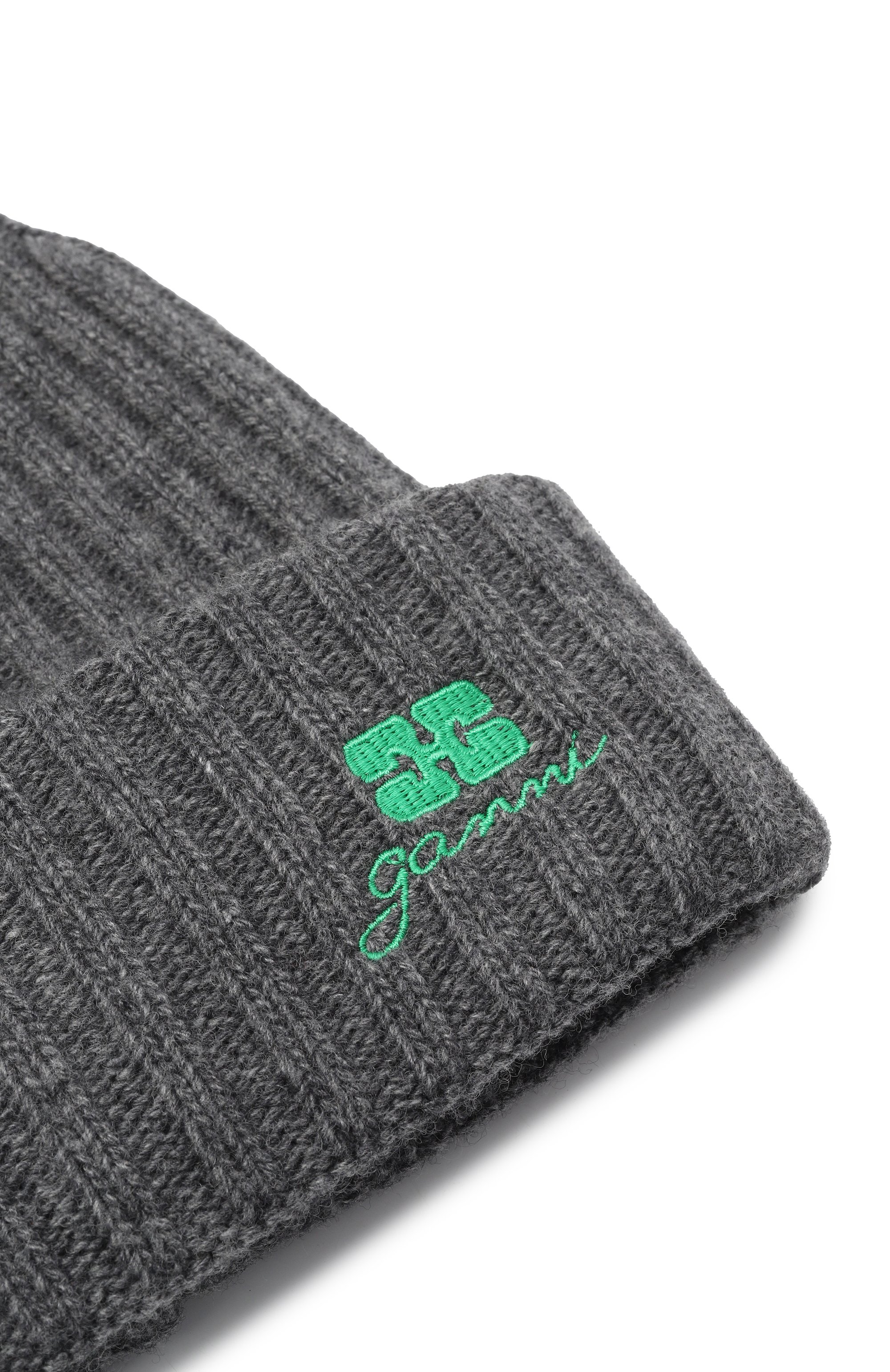 Шапка из шерсти и вискозы GANNI темно-серого цвета по цене 16450 руб., арт. A6928, фото 3 Шапка из шерсти и вискозы GANNI, арт. A6928, фото 3