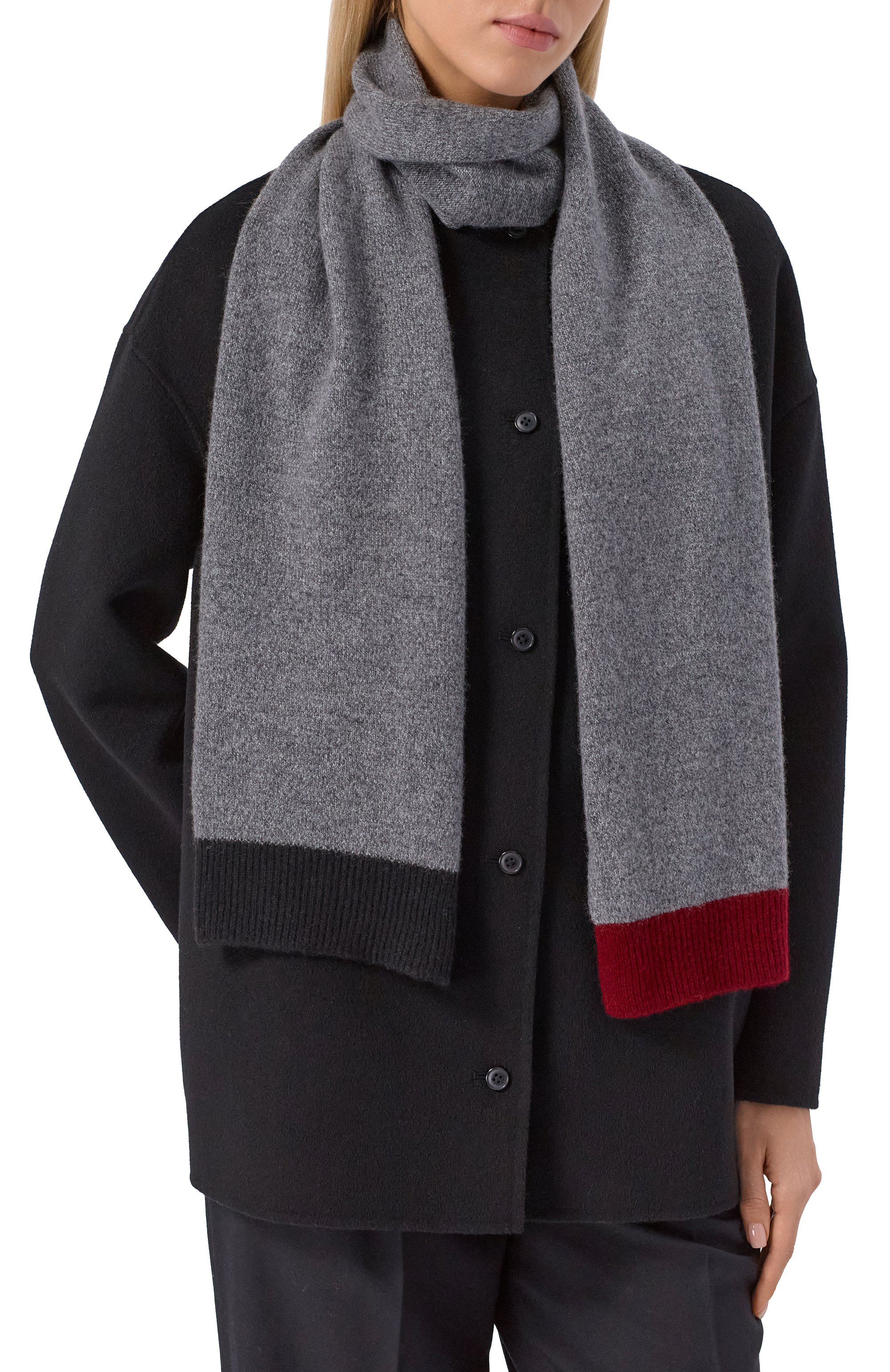 Кашемировый шарф GIVENCHY серого цвета по цене 113000 руб., арт. 710009333, фото 2 Кашемировый шарф GIVENCHY, арт. 710009333, фото 2