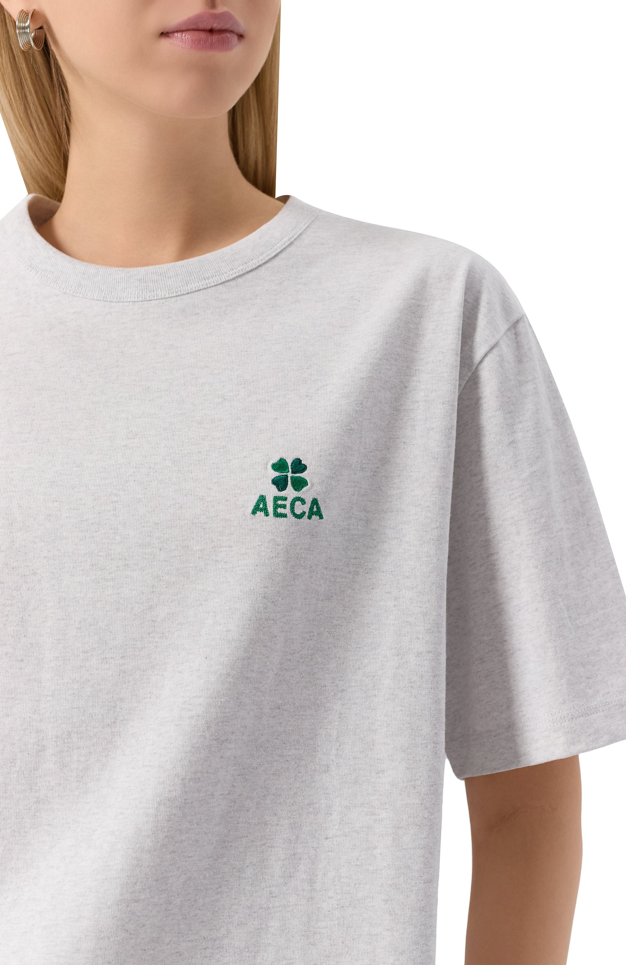 Хлопковая футболка AECA WHITE серого цвета по цене 7770 руб., арт. AWCMSSBDTTSST010C0.LIGHT GREY (L), фото 5 Хлопковая футболка AECA WHITE, арт. AWCMSSBDTTSST010C0.LIGHT GREY (L), фото 5