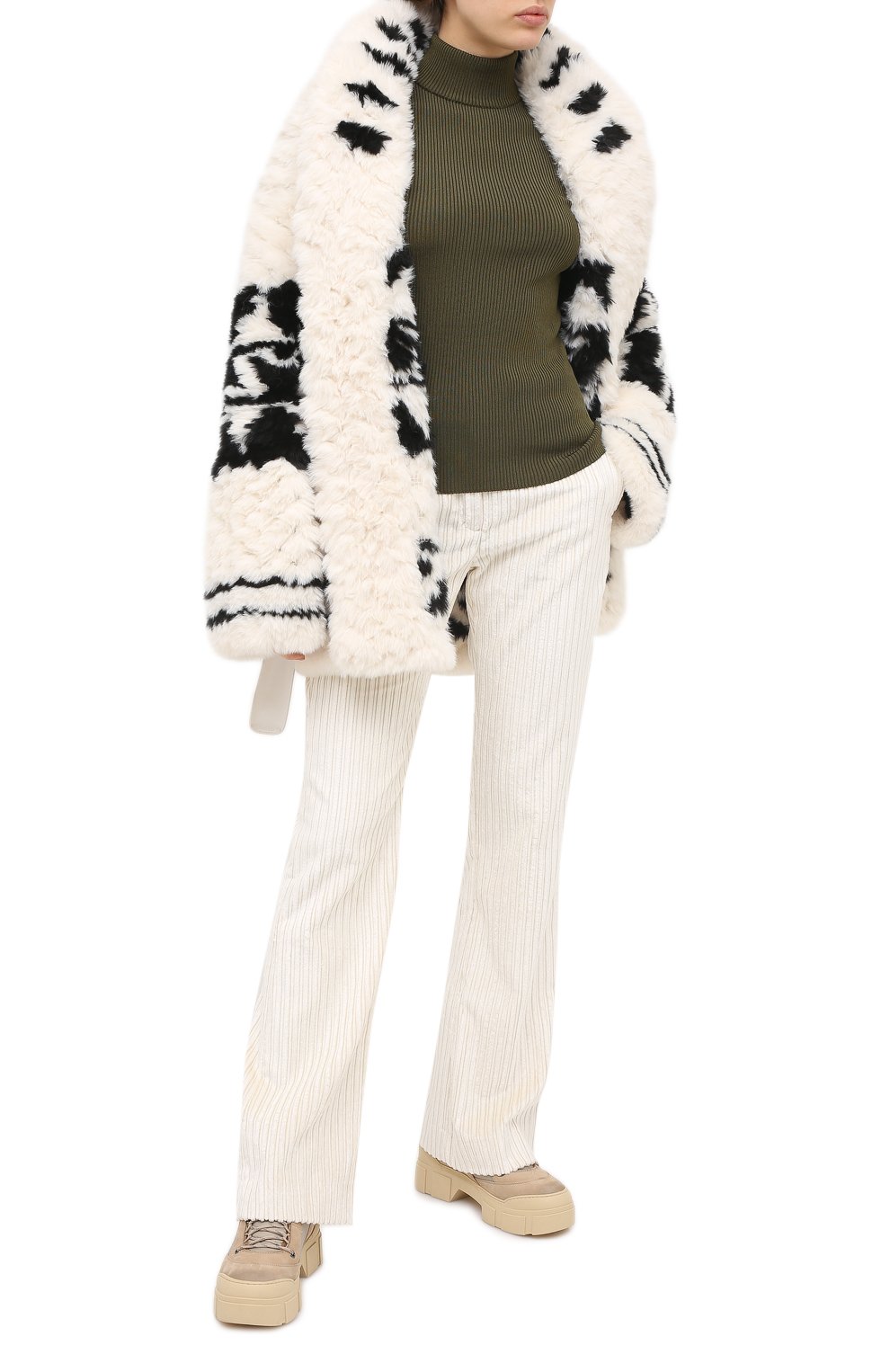 Пальто DSQUARED2 белого цвета по цене 253000 руб., арт. S72AA0464/S53449, фото 2 Пальто DSQUARED2, арт. S72AA0464/S53449, фото 2