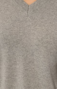 Женский кашемировый пуловер ARMARIUM серого цвета, арт. ARS23KN02/WS01 | Фото 5 (Материал внешний: Шерсть, Кашемир; Рукава: Длинные; Региональные ограничения белый список (Axapta Mercury): Не проставлено; Длина (для топов): Стандартные; Материал сплава: Проставлено; Женское Кросс-КТ: Пуловер-одежда; Драгоценные камни: Проставлено; Стили: Кэжуэл)