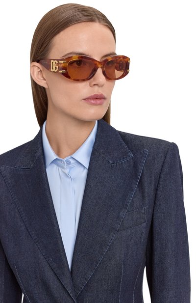 Солнцезащитные очки DOLCE & GABBANA коричневого цвета по цене 46050 руб., арт. 0DG4502, фото 2 Солнцезащитные очки DOLCE & GABBANA, арт. 0DG4502, фото 2